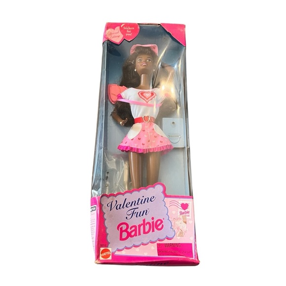 Vintage 1994 Valentine Fun Barbie NIB‎ - Picture 1 of 6